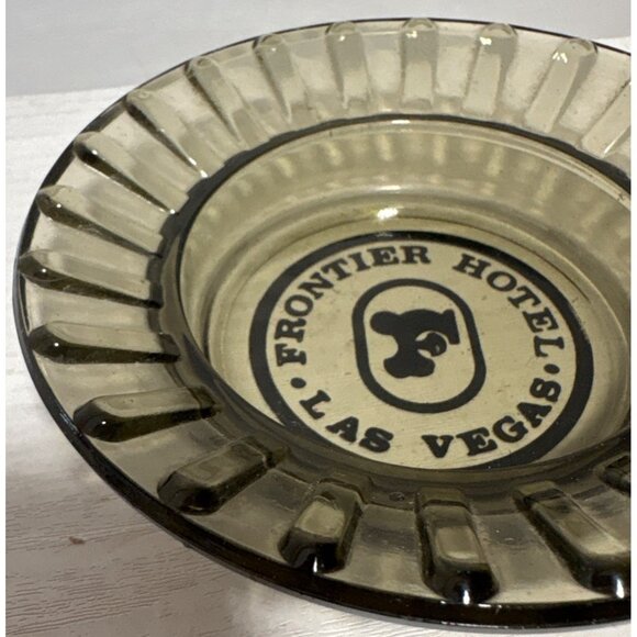 Las Vegas Ashtray Frontier Hotel Vintage Smoky Glass Ribbed Design 4.5" - Picture 8 of 8